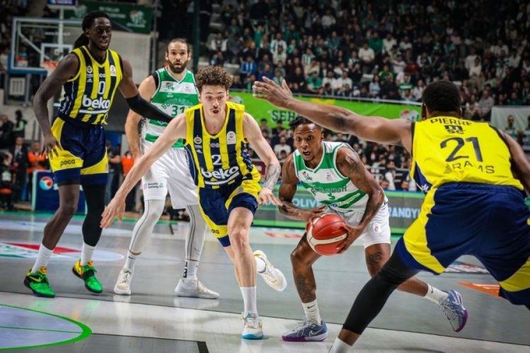 Bursaspor sahasında Fenerbah&ccedil;e'ye mağlup oldu