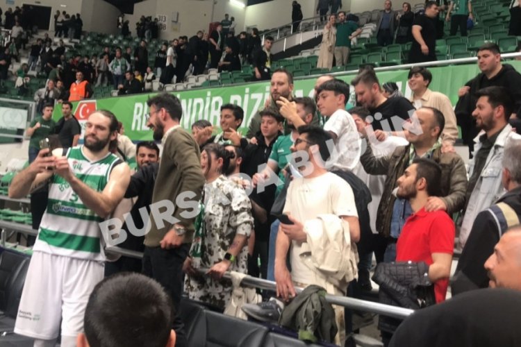Taraftarın sevgilisi Alex Gavrilovic