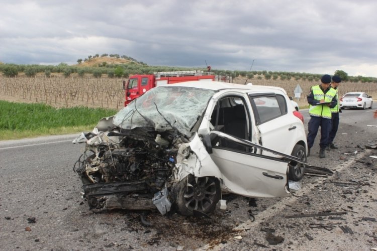 Manisa'da kazada ağır yaralanan Serpil &ouml;ğretmen, hayata tutunamadı