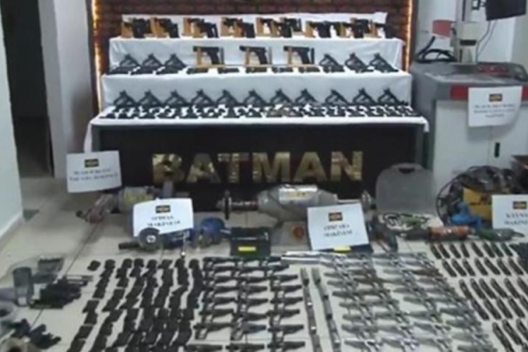 Batman'da Mercek-18 operasyonu: 4 ş&uuml;pheli yakalandı