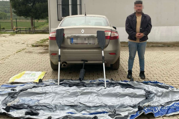 Meri&ccedil;'ten Yunanistan'a ka&ccedil;arken yakalandılar
