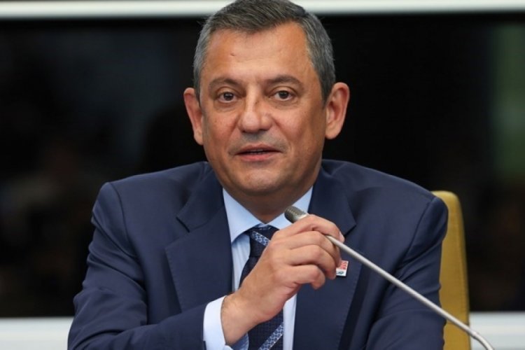 &Ouml;zg&uuml;r &Ouml;zel, hapiste olan annelerin Anneler G&uuml;n&uuml;'n&uuml; telefonla kutladı