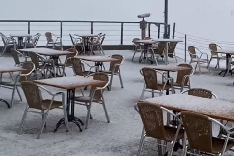 Antalya'da kar s&uuml;rprizi