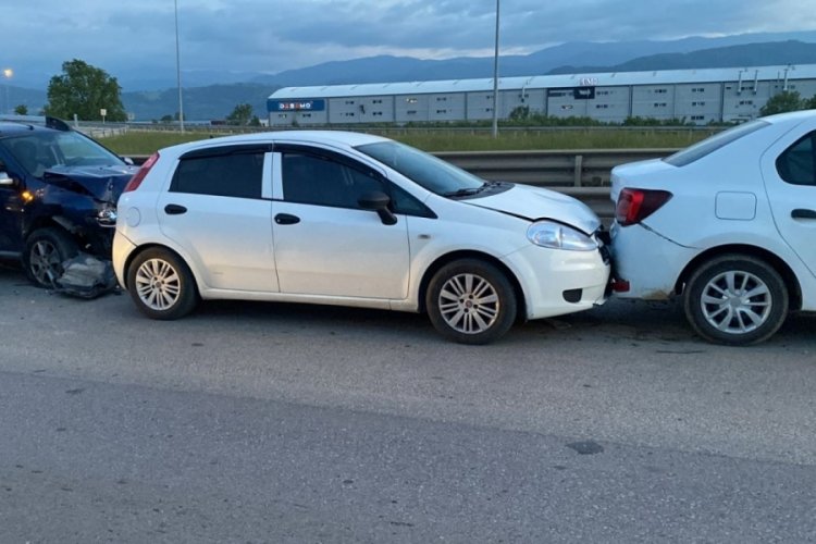 Bursa'da zincirleme kaza: 3 yaralı