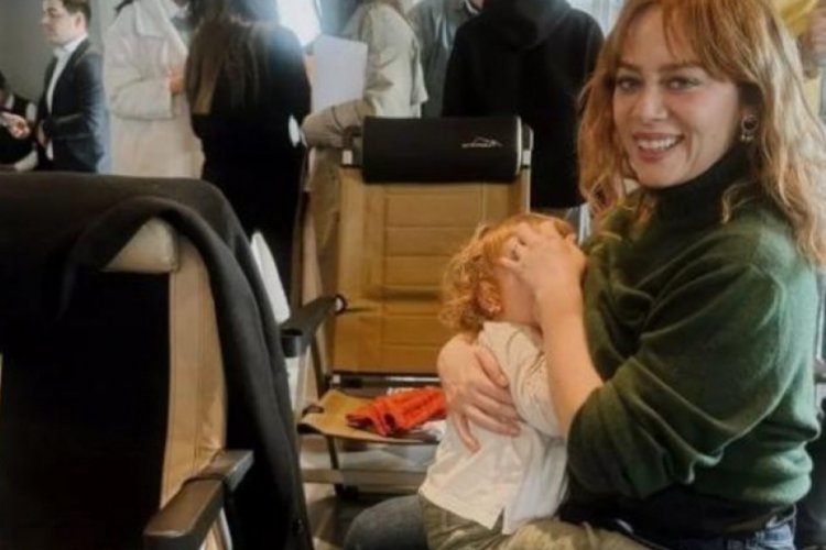 Demet Evgar'ın Anneler G&uuml;n&uuml; paylaşımına beğeni yağdı