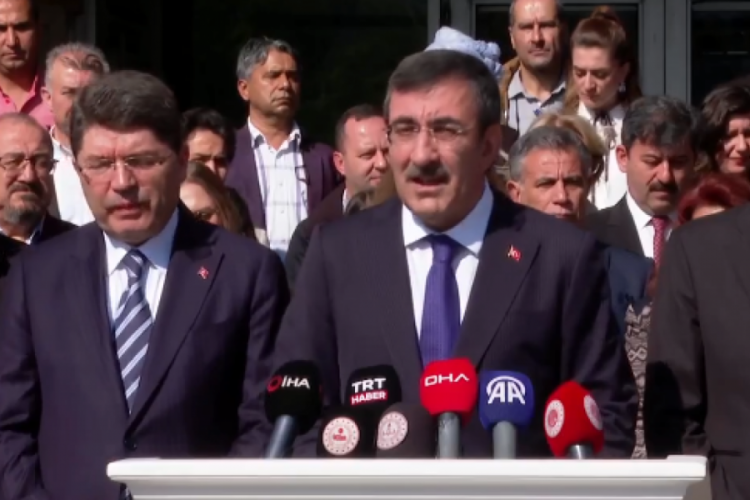 Cumhurbaşkanı Yardımcısı Cevdet Yılmaz: &Ouml;ğretmene şiddete tutuksuz yargılama olmayacak