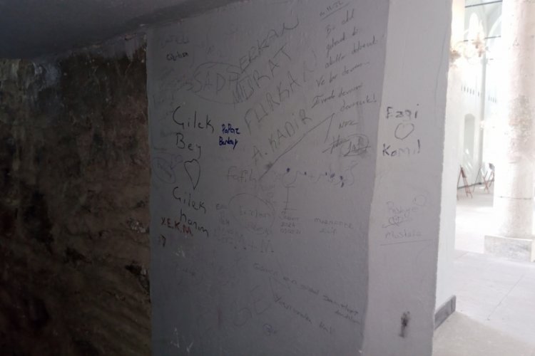Sivrihisar'ın tarihi kilisesi vandalların hedefi oldu