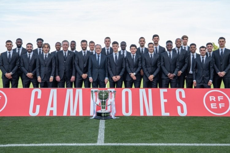 Real Madrid, 36'ncı şampiyonluğu taraftarlarıyla kutladı
