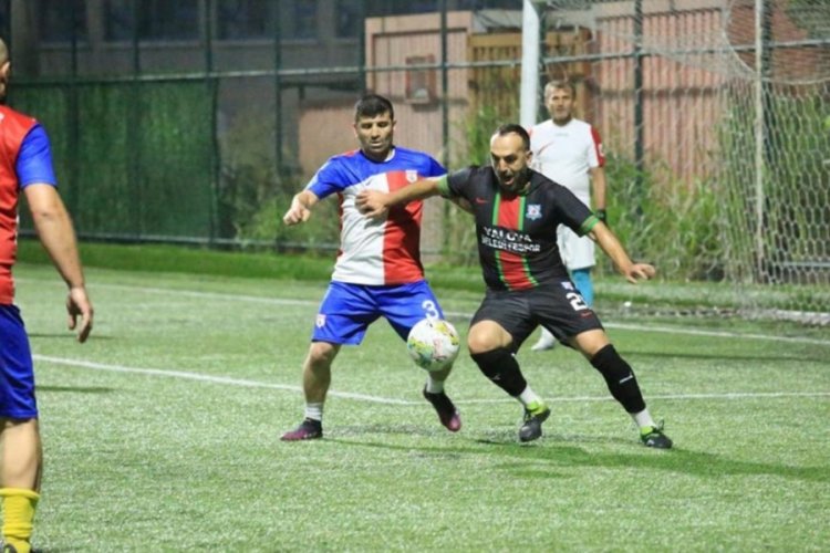 Gemlik Belediyespor Veteran takımı şampiyon oldu