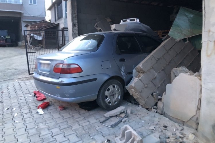 Tekirdağ'da alkoll&uuml; s&uuml;r&uuml;c&uuml; dehşet sa&ccedil;tı: 4 yaralı