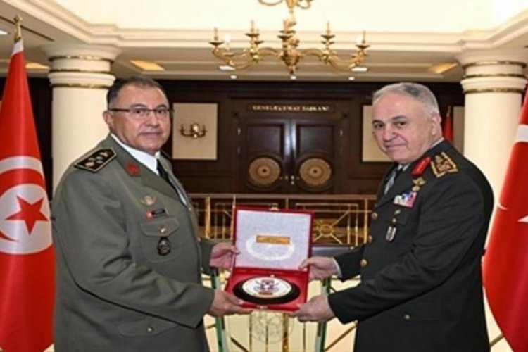 Genelkurmay Başkanı G&uuml;rak ile Tunus Kara Kuvvetleri Komutanı bir araya geldi