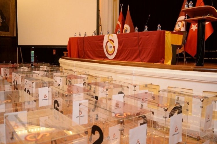 Galatasaray'da başkan adaylarının renk se&ccedil;imi belirlendi