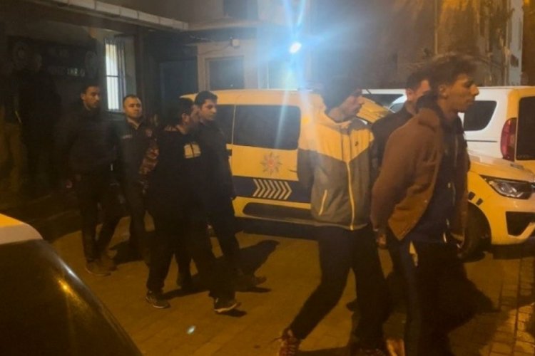 &Ccedil;anakkale'de ka&ccedil;ak g&ouml;&ccedil;men operasyonu ger&ccedil;ekleştirildi