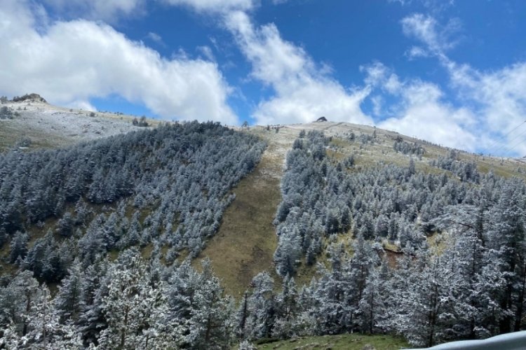 Bolu'da mayıs ayında kar s&uuml;rprizi