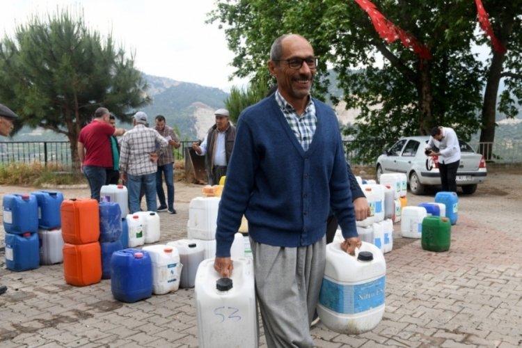 Mersin'de organik solucan g&uuml;bresi &ccedil;ift&ccedil;ilerle buluşuyor