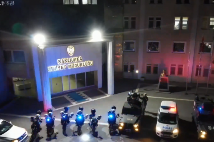 Bakan Yerlikaya duyurdu! 4 ilde ter&ouml;r &ouml;rg&uuml;t&uuml; DEAŞ'a operasyon