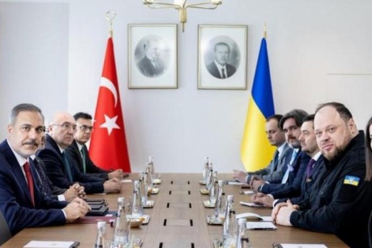 Bakan Fidan, Ukrayna Parlamentosu Başkanı ile bir araya geldi