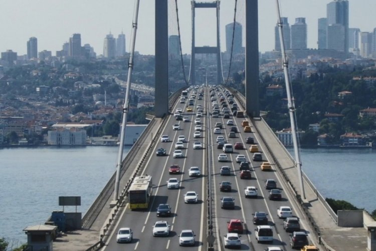 Otoyol ve k&ouml;pr&uuml; ge&ccedil;iş &uuml;cretlerine zam geldi!