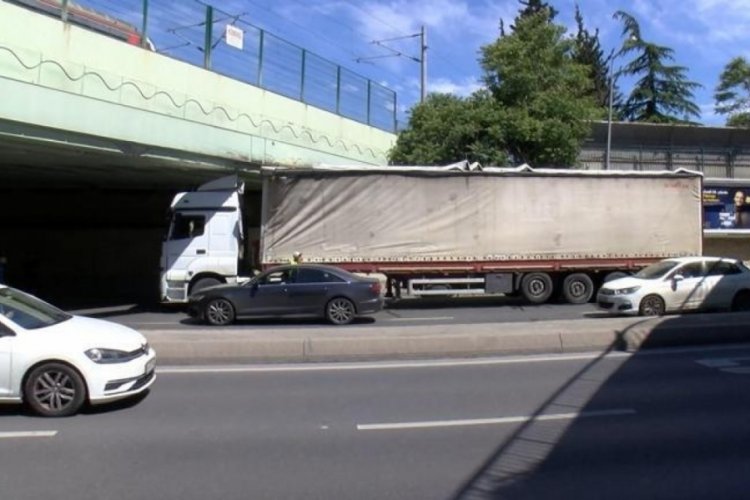 İstanbul'daki sabıkalı &uuml;st ge&ccedil;itte yine kaza!