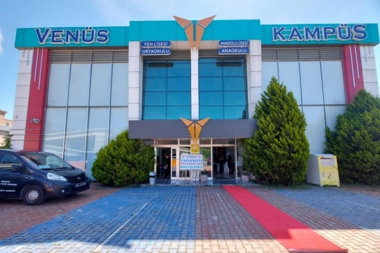 Ven&uuml;s Okulları'ndan 2. &Uuml;niversite Festivali