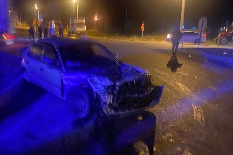 Bolu'da d&ouml;nel kavşakta kaza: 1 yaralı
