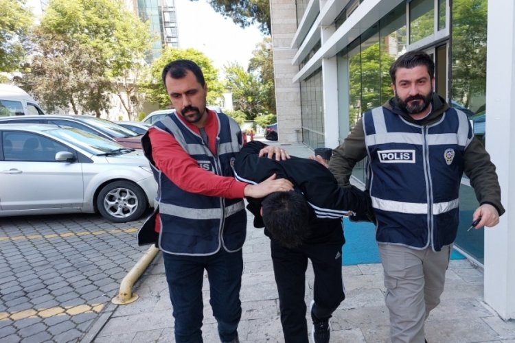 Samsun'da maket bı&ccedil;ağı ile alarmları kesip hırsızlık yaptı