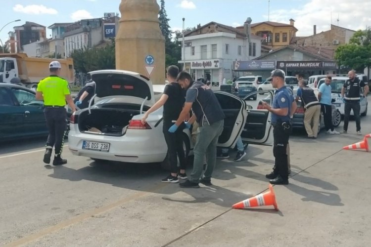 &Ccedil;orum'da polis ekiplerinden şok uygulama: 9 g&ouml;zaltı
