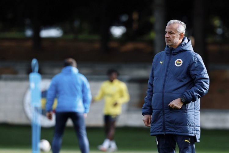 Fenerbah&ccedil;e, Galatasaray derbisi hazırlıklarını s&uuml;rd&uuml;rd&uuml;