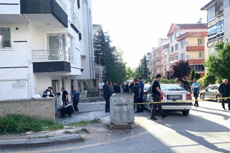 Emekli polis, bor&ccedil;- alacak tartışmasında dehşet sa&ccedil;tı: 1 &ouml;l&uuml;, 1 yaralı