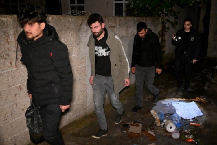 Edirne'de bir evde 16 ka&ccedil;ak g&ouml;&ccedil;men yakalandı