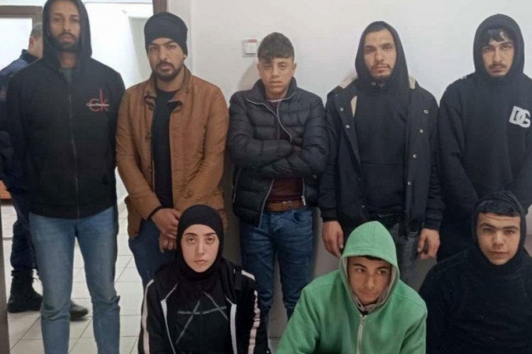 Edirne'den Yunanistan'a gitmeye &ccedil;alışan 11 ka&ccedil;ak g&ouml;&ccedil;men yakalandı