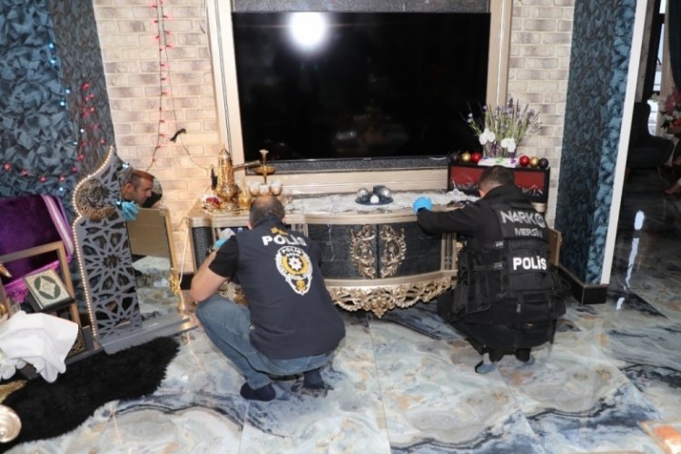 Mersin'de siber polisinden çifte operasyon