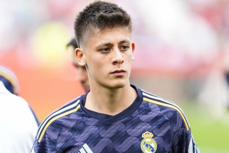 Arda G&uuml;ler, İspanyol gazetecileri kendine hayran bıraktı