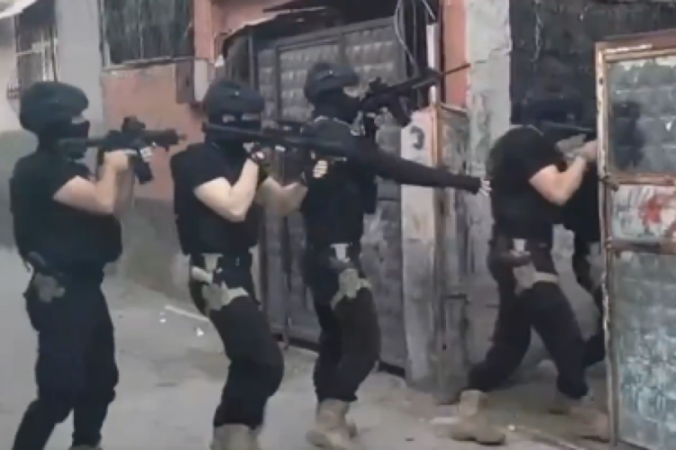 B&ouml;l&uuml;c&uuml; Ter&ouml;r &Ouml;rg&uuml;t&uuml;ne y&ouml;nelik operasyonda 239 ş&uuml;pheli yakalandı!