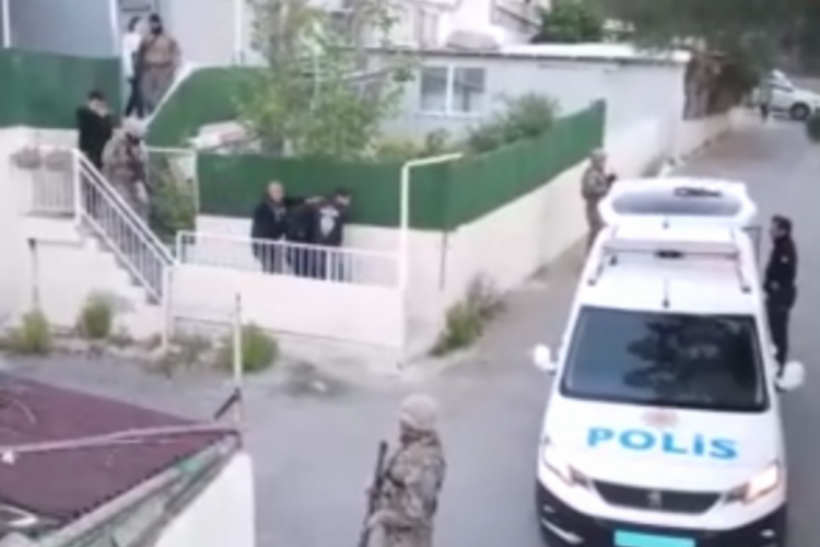 İzmir'de yasa dışı bahis operasyonu: 24 g&ouml;zaltı