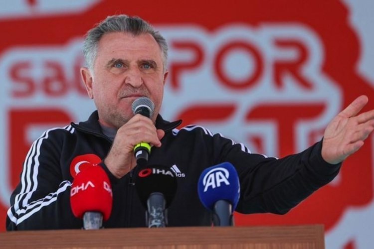 Bakan Bak: &Uuml;niversitelerde sporu &ouml;nemsiyoruz