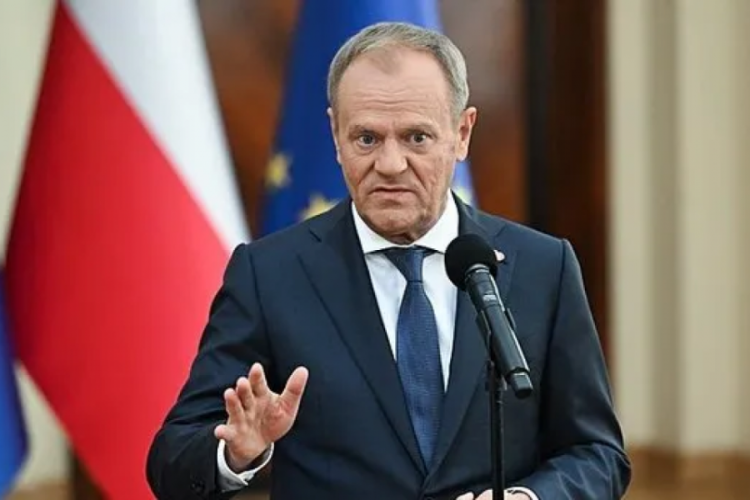 Polonya Başbakanı Tusk &ouml;l&uuml;m tehditleri aldığını a&ccedil;ıkladı