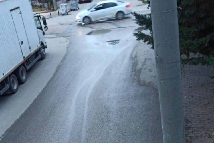 Bursa'da lağım patladı! Vatandaşlar mağdur oldu