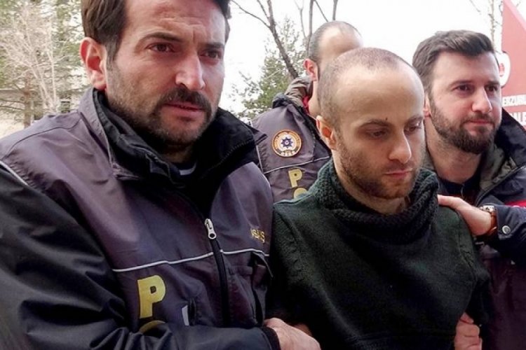 Annesini &ouml;ld&uuml;rd&uuml;, babasını yaraladı iyi hal indirimi uygulandı