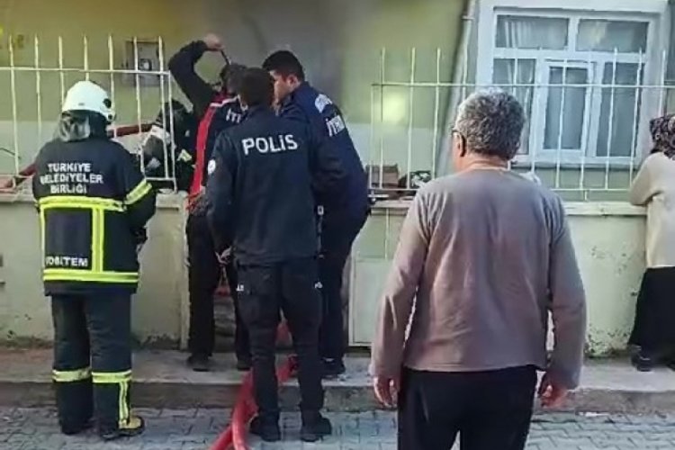 Amasya'da bir evde &ccedil;ıkan yangında yaşlı adam can verdi