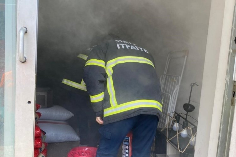 Hatay'da kuruyemiş kavurma makinesi alev aldı