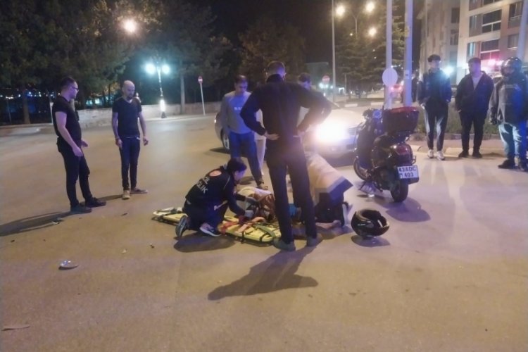 K&uuml;tahya'da otomobil ile motosiklet &ccedil;arpıştı: 1 yaralı