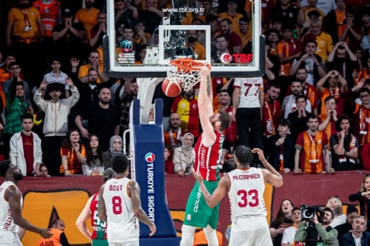 Pınar Karşıyaka'dan kritik galibiyet