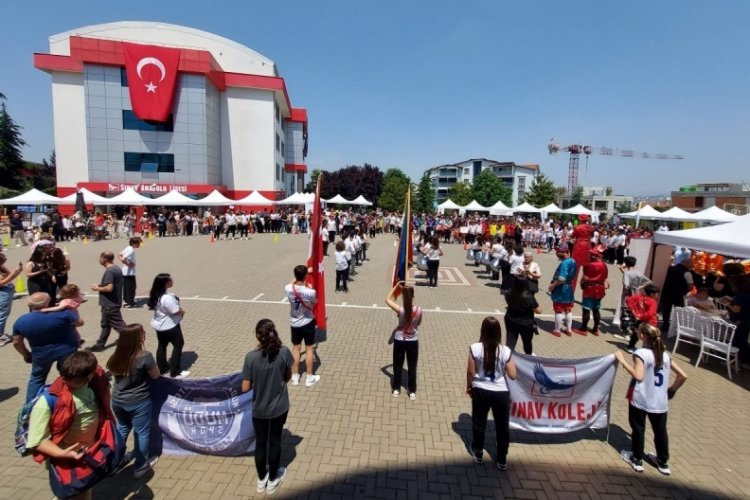 Bursa Sınav Koleji'nden 12. Bahar ve Spor şenliği&nbsp;