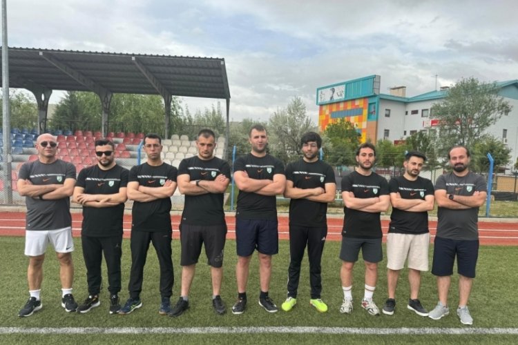 Nil&uuml;fer Belediyesi GESK ligi lider bitirdi