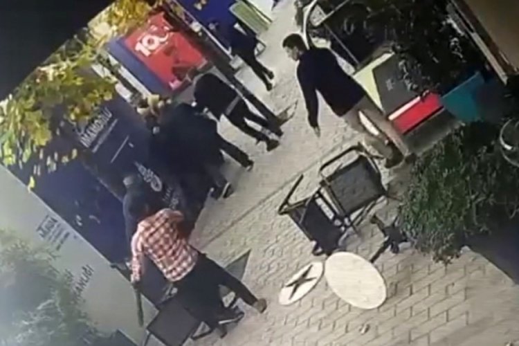 İstanbul'da avukat-alacaklı tartışması! &Uuml;zerine mermer masa devrildi