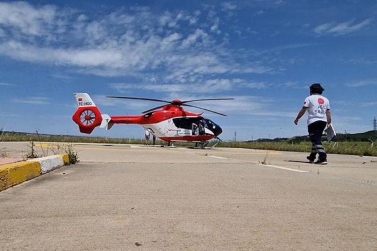 S&uuml;t kazanına d&uuml;şen &ccedil;ocuk ambulans helikopterle sevk edildi