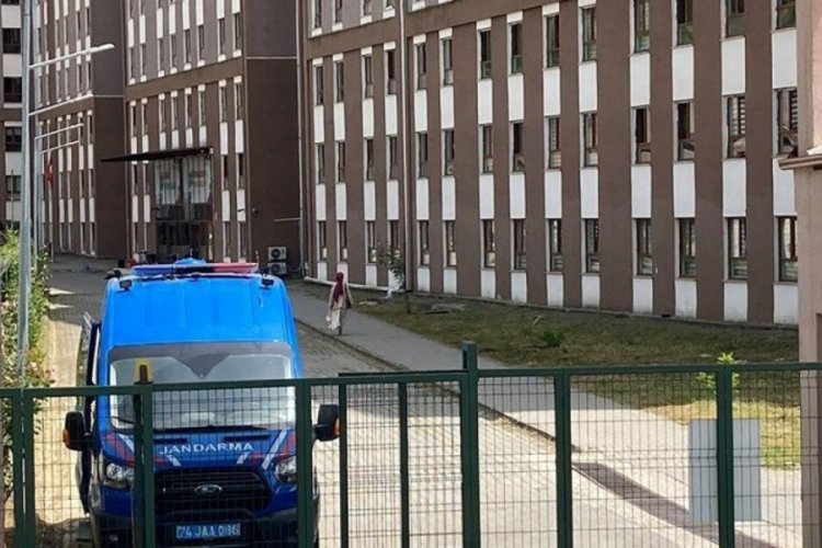 Baş ağrısı ile uyudu, yatağında &ouml;l&uuml; bulundu!