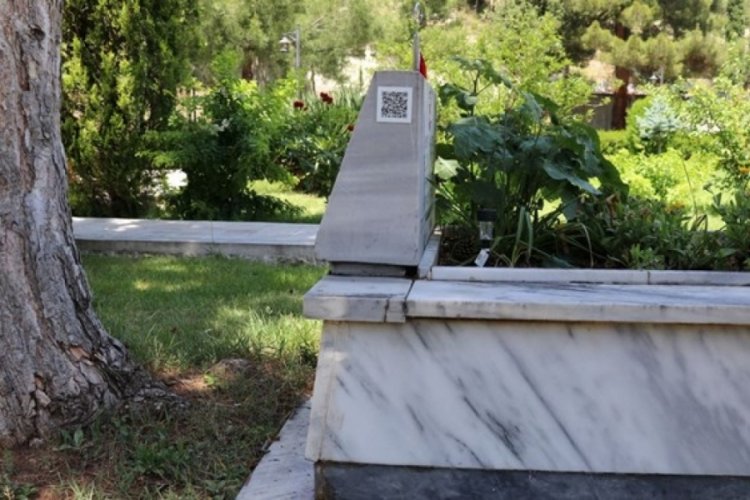 Şehit mezarlıklarında karekod uygulaması başlatıldı