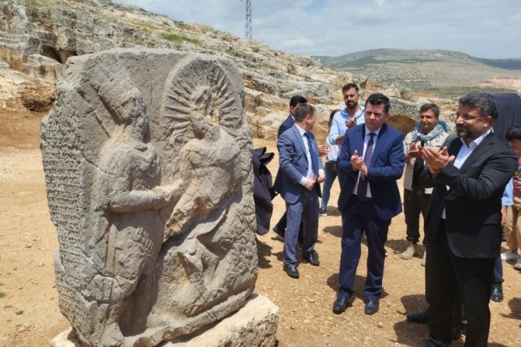 2 bin 100 yılık steller ziyarete a&ccedil;ıldı